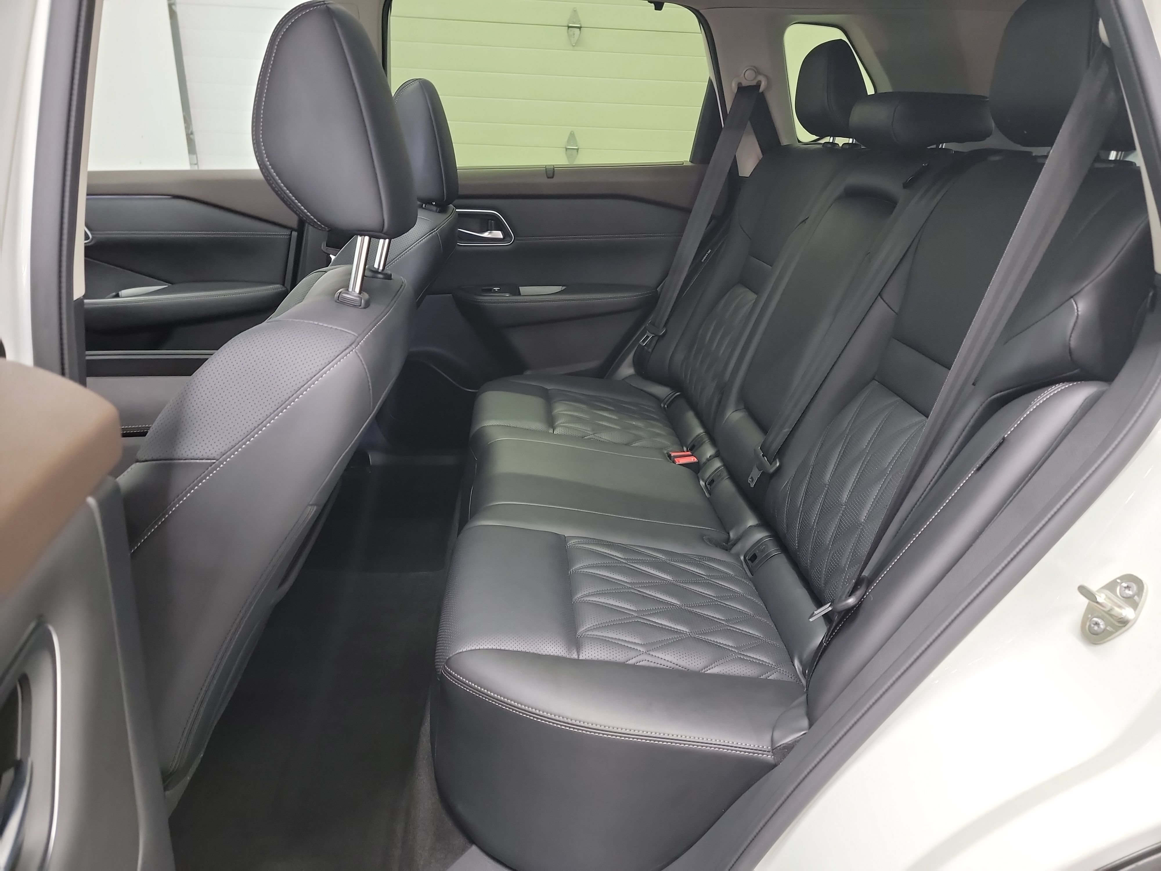 Used 2023 Nissan Rogue Platinum w/ Platinum Premium Package AWD/4WD image 28
