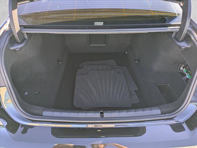 Used 2024 BMW 740i image 6