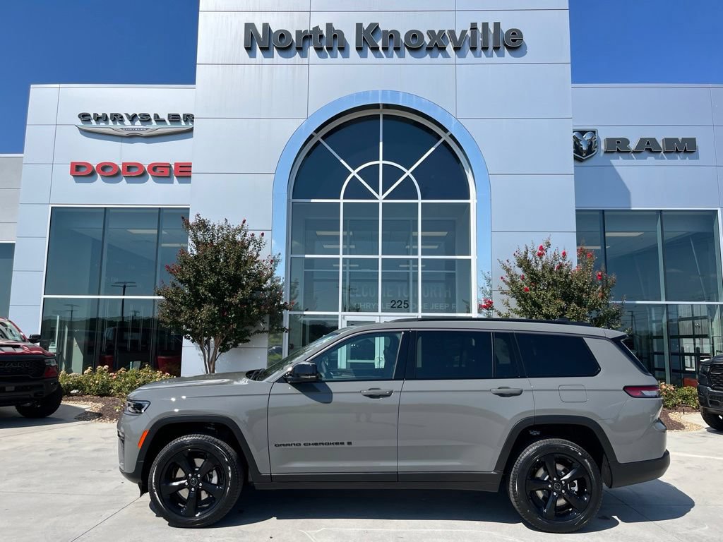 New 2027 Jeep Grand Cherokee L Limited w/ Limited Altitude Package AWD/4WD image 2