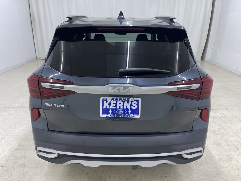 Used 2023 Kia Seltos EX image 4