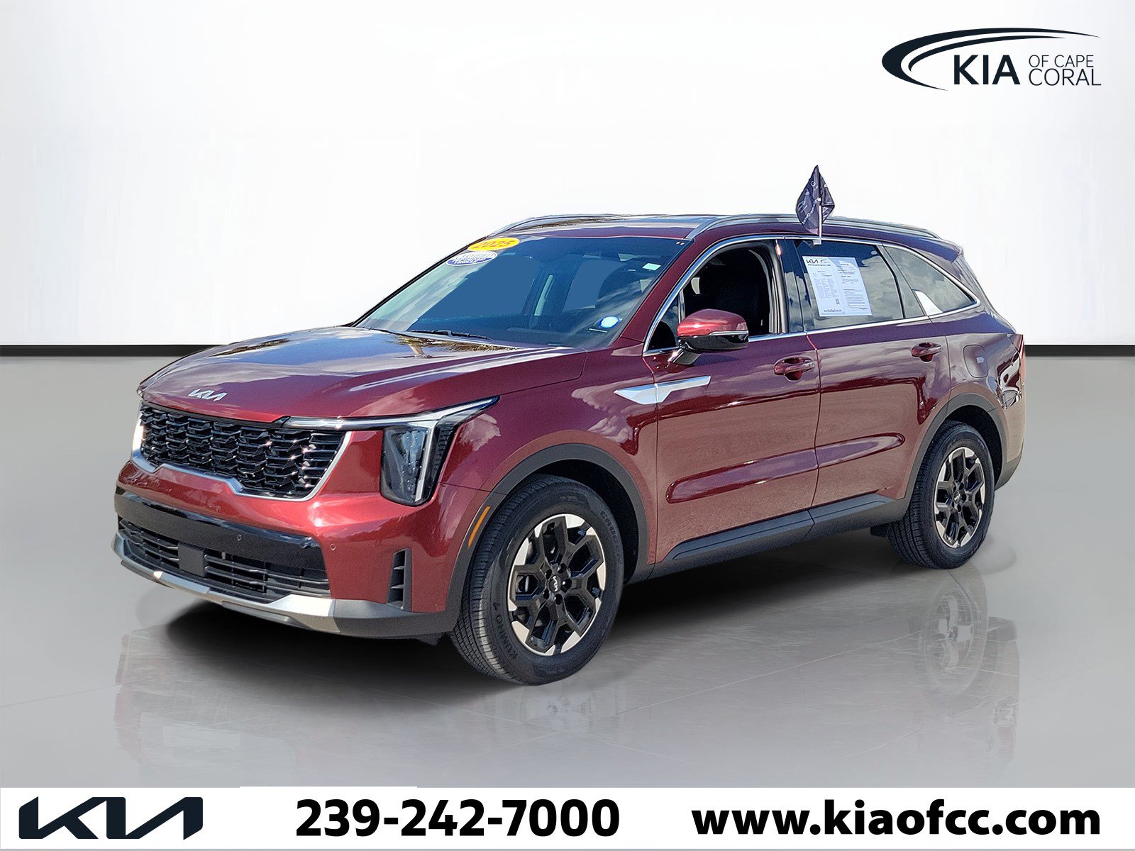 Certified 2025 Kia Sorento S FWD image 3