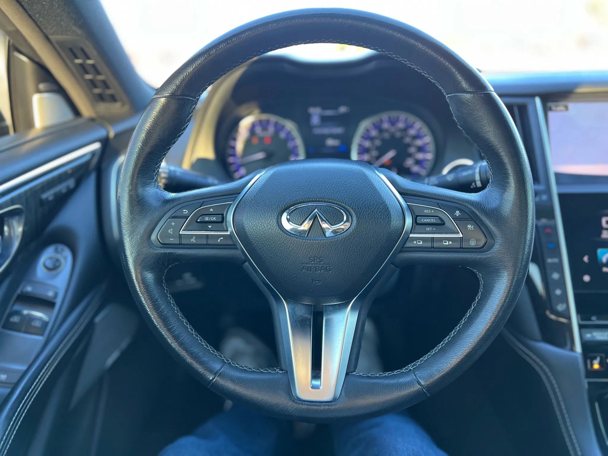 Used 2017 INFINITI Q60 3.0t w/ Premium Plus Package 3.0T image 13