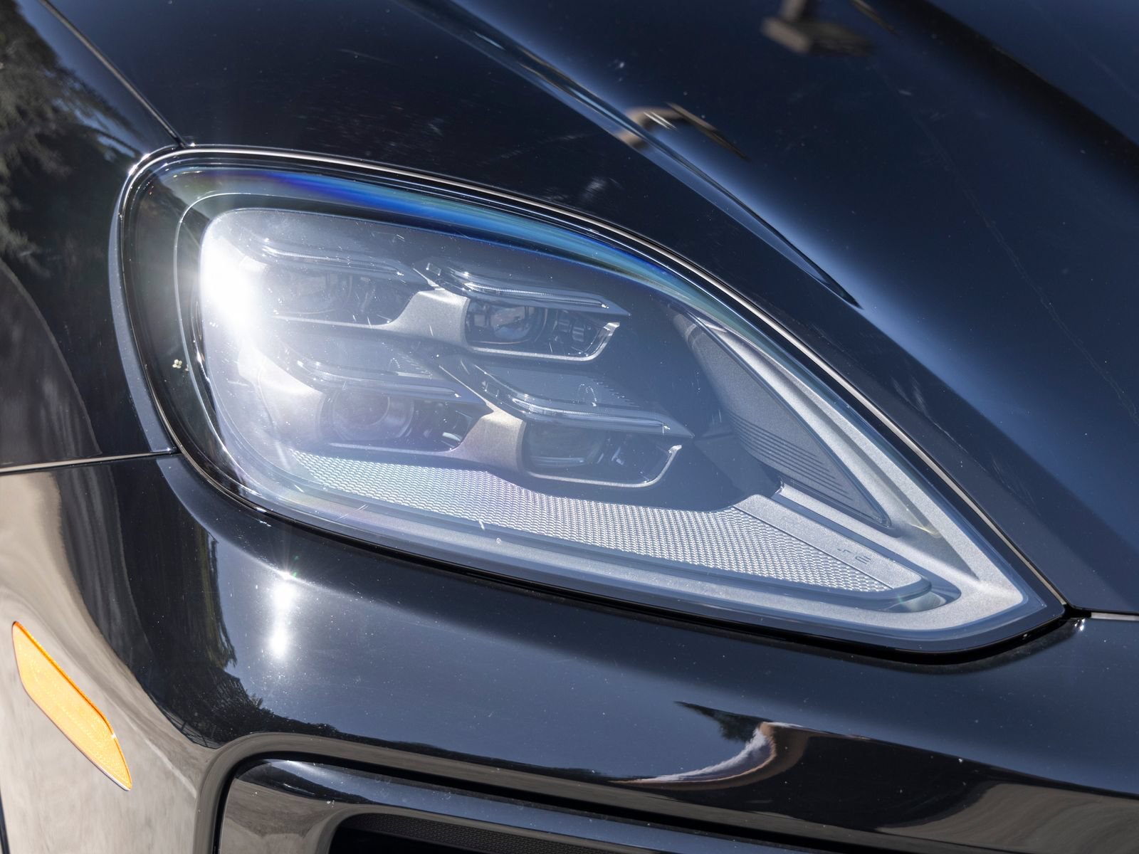 Used 2024 Porsche Cayenne Coupe AWD/4WD image 15