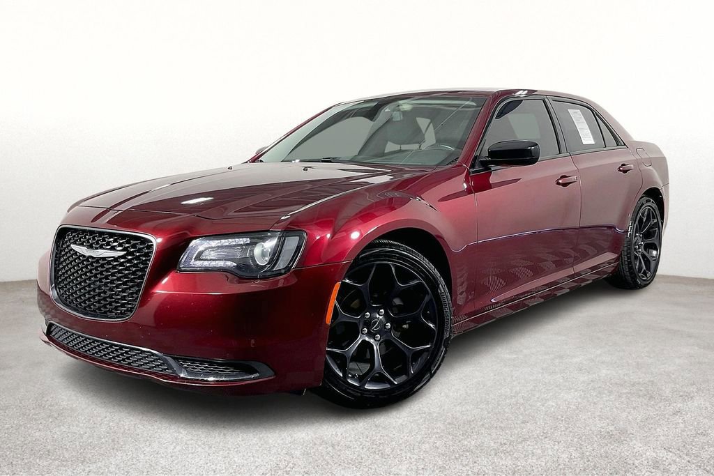 Used 2019 Chrysler 300 Touring w/ Sport Appearance Package image 14
