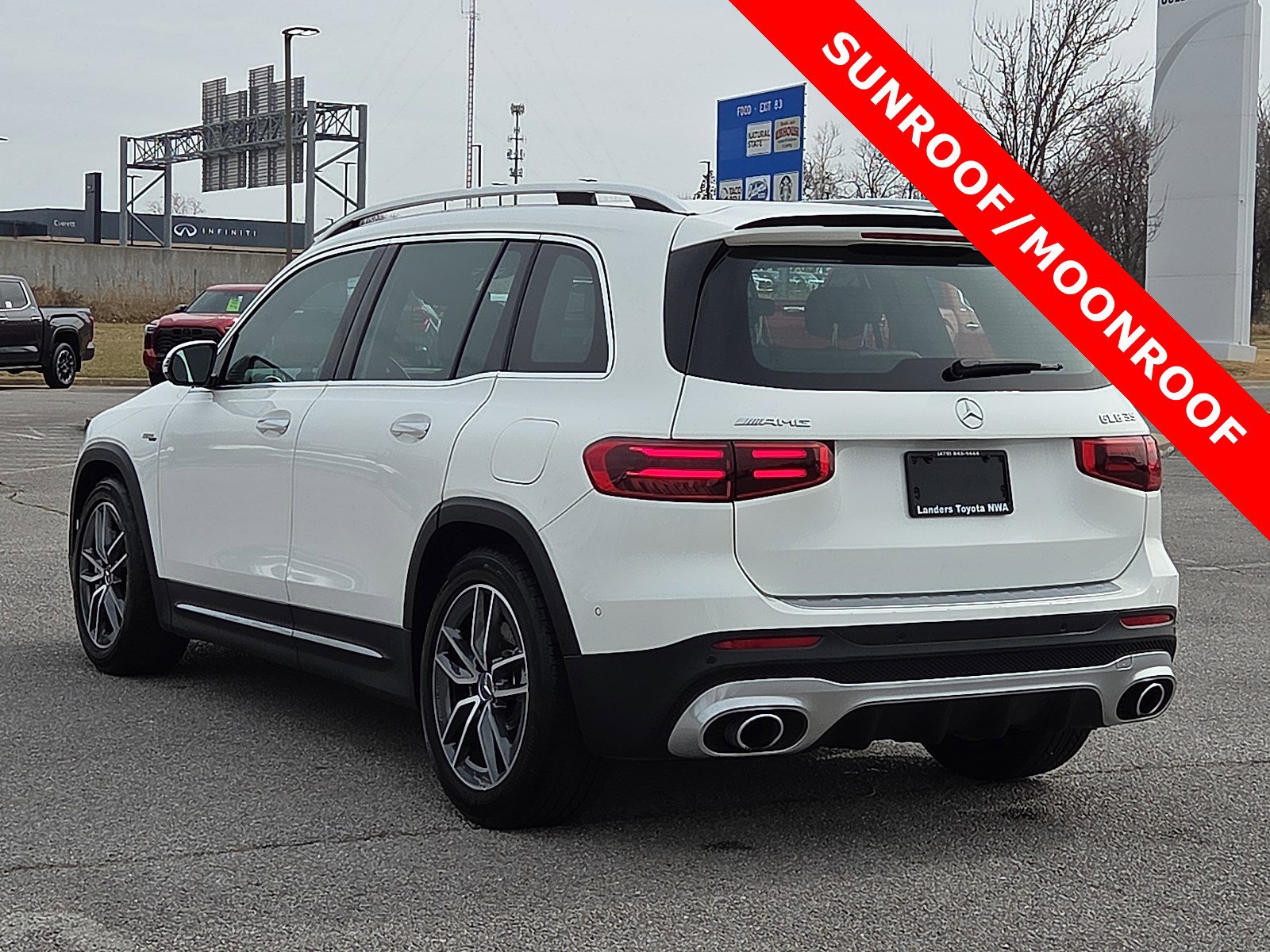 Used 2025 Mercedes-Benz GLB 35 AMG 4MATIC image 4