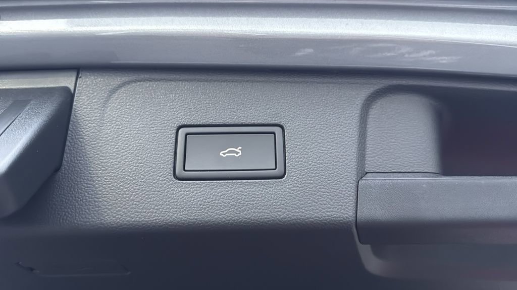 New 2026 Volkswagen Atlas SE FWD image 27