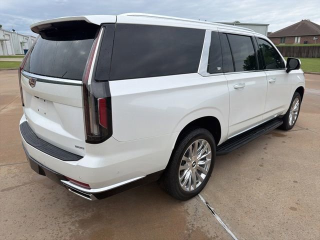 Used 2024 Cadillac Escalade ESV Premium Luxury AWD/4WD image 5