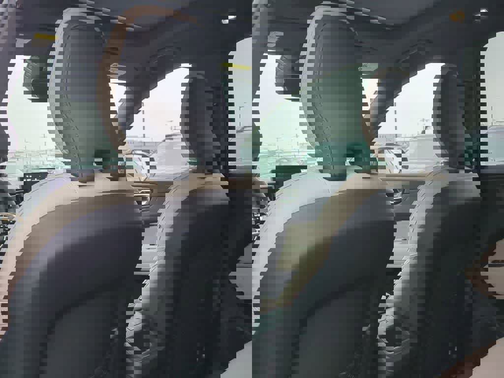 New 2026 Volvo XC60 B5 Plus w/ Protection Package Premier image 17