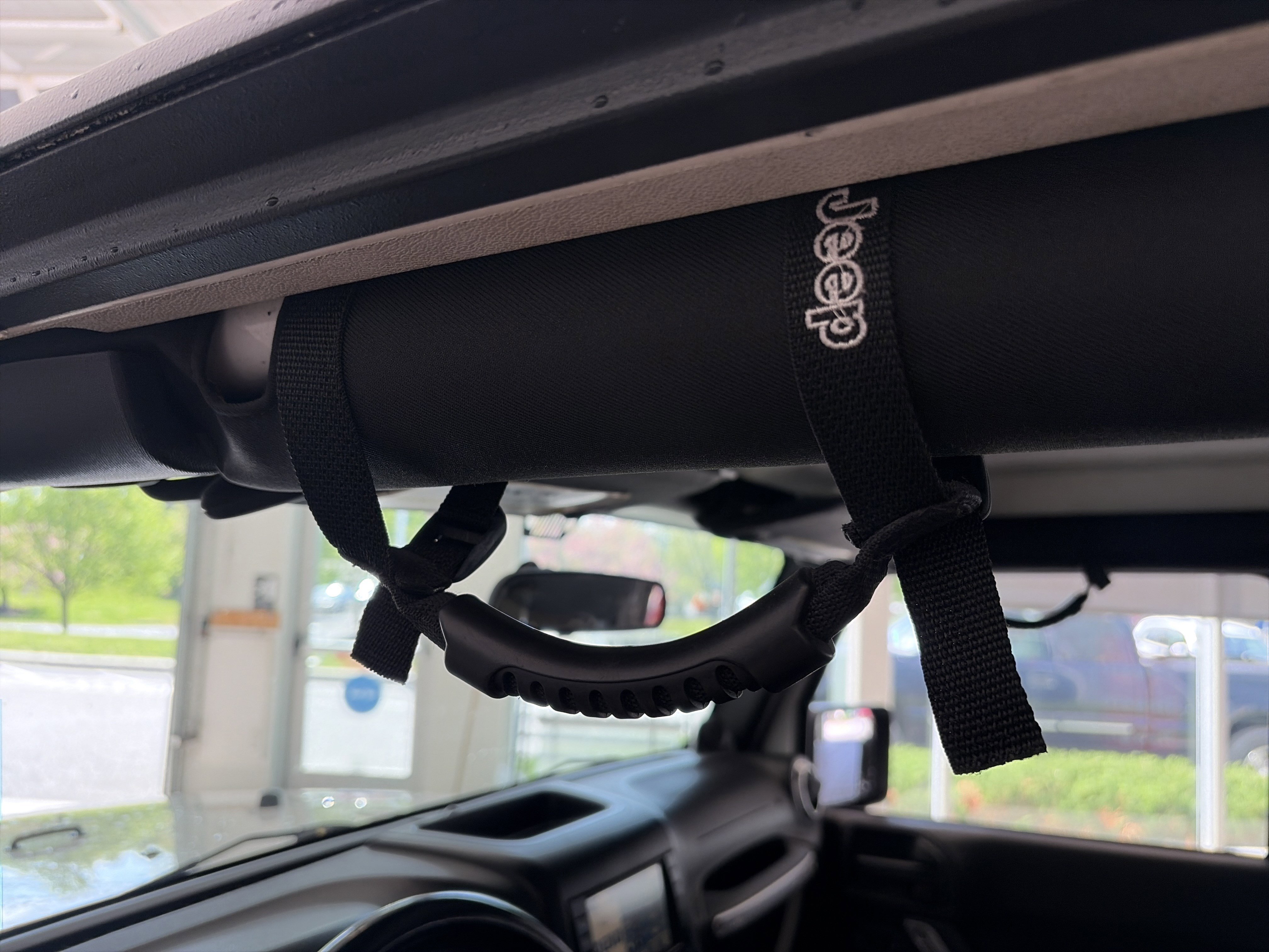 Used 2012 Jeep Wrangler Unlimited Sahara w/ Connectivity Group image 24