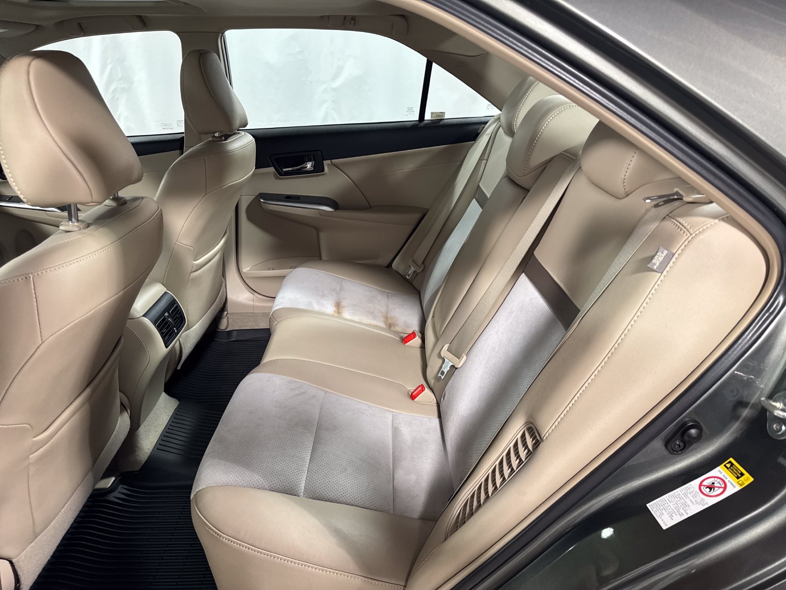 Used 2014 Toyota Camry XLE w/ Leather Package FWD image 5