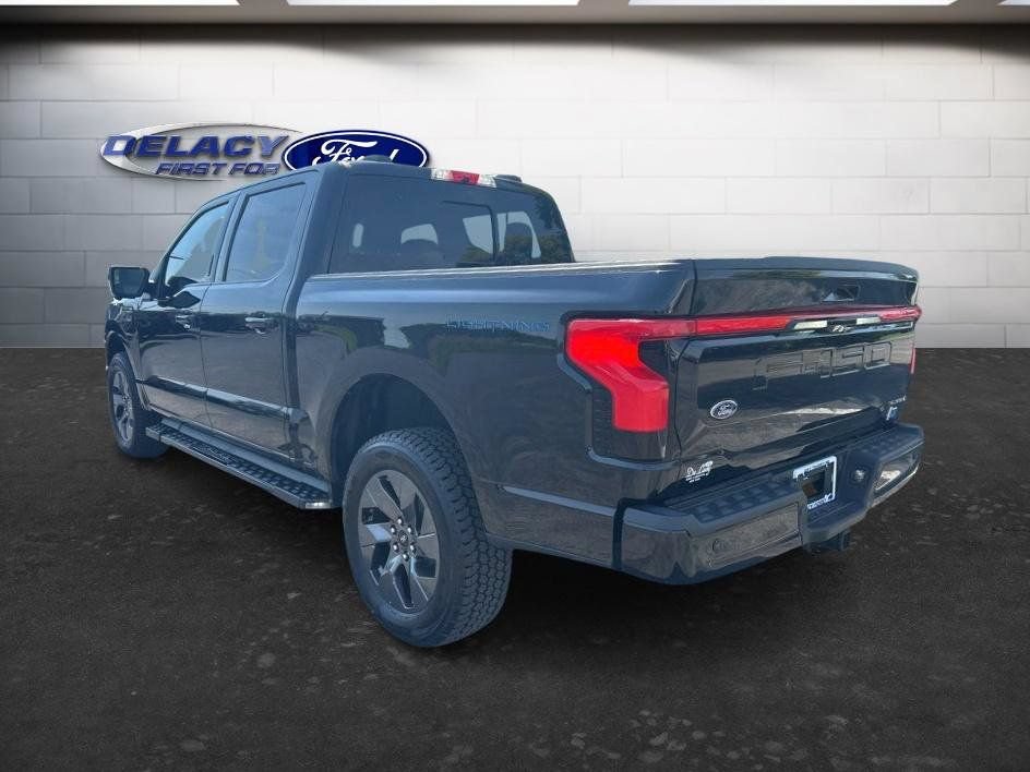 Used 2022 Ford F150 Lightning Lariat AWD/4WD image 5