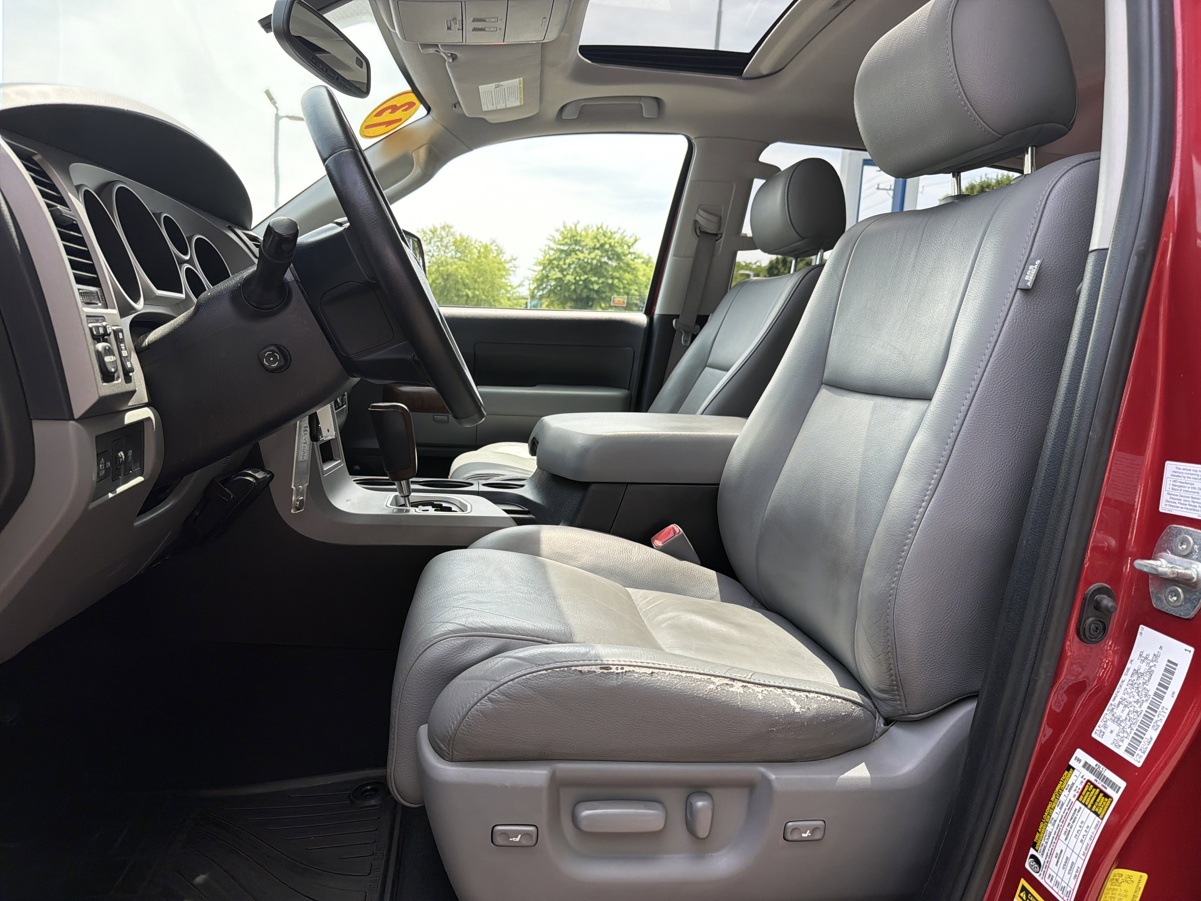 Used 2013 Toyota Tundra Limited w/ Memory Pkg AWD/4WD image 16