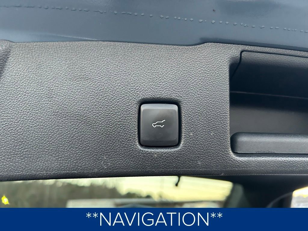 Used 2025 Ford Escape ST-Line w/ Equipment Group 301A image 9