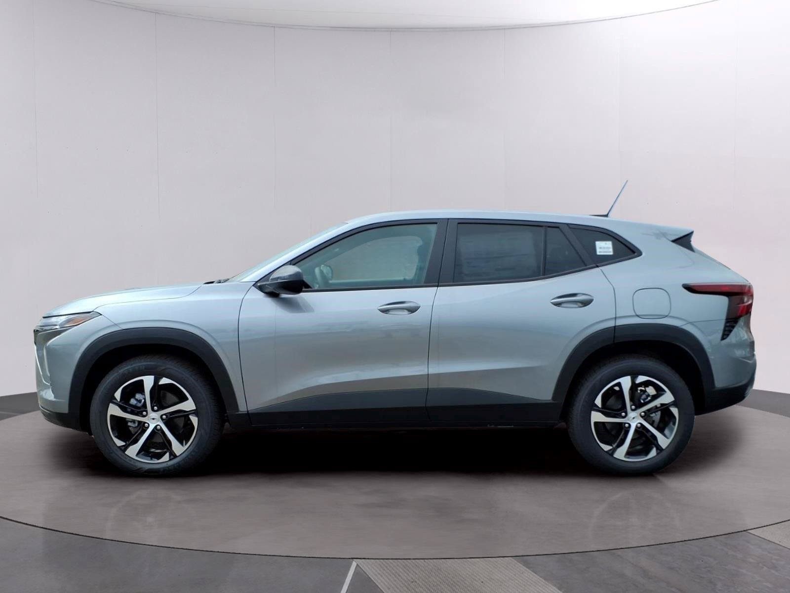 New 2026 Chevrolet Trax RS w/ Sunroof Package FWD image 2