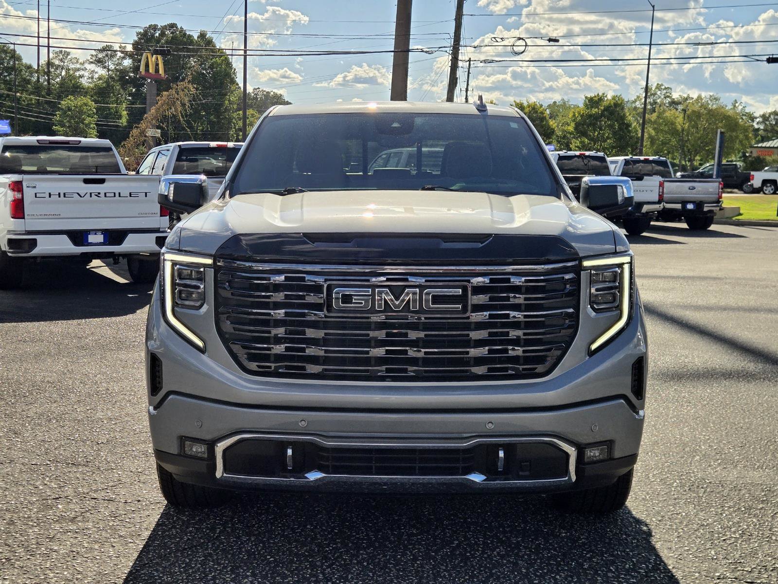 Used 2026 GMC Sierra 1500 Denali Ultimate AWD/4WD image 3