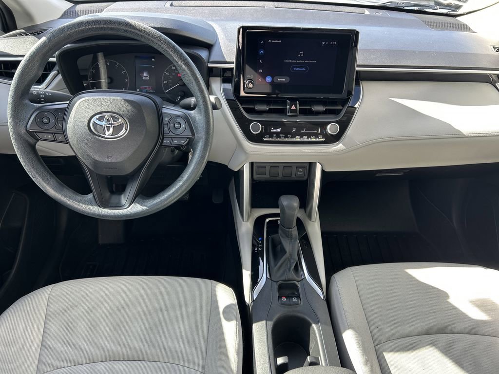 Used 2023 Toyota Corolla Cross L image 13