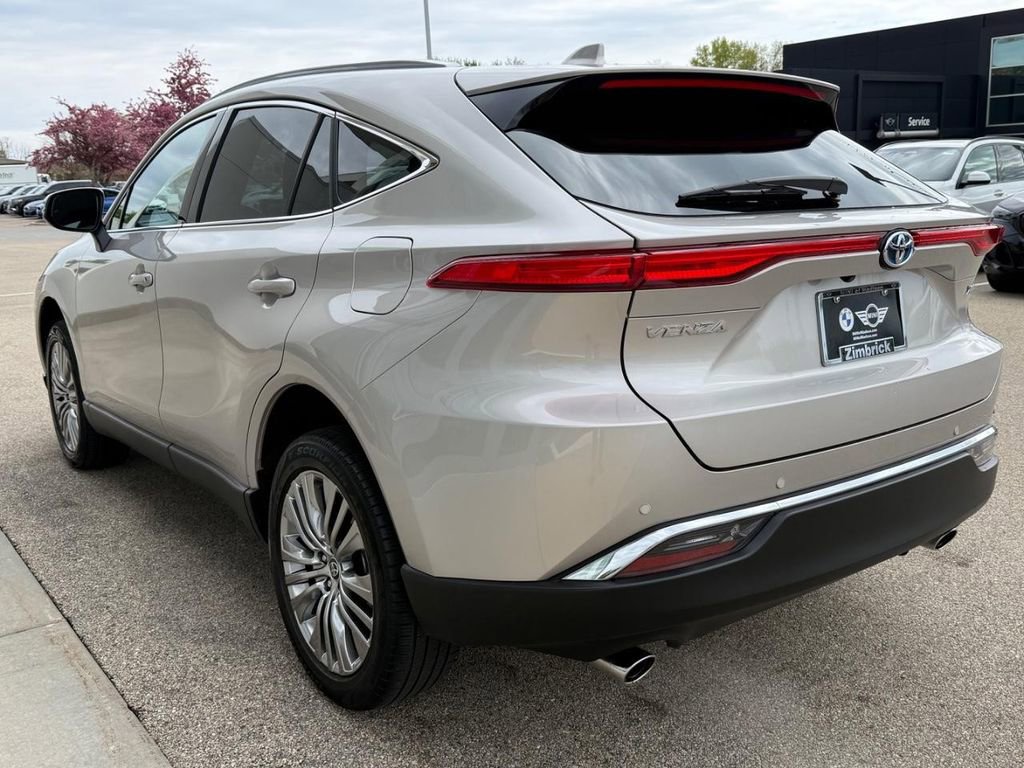 Used 2023 Toyota Venza XLE AWD/4WD image 11