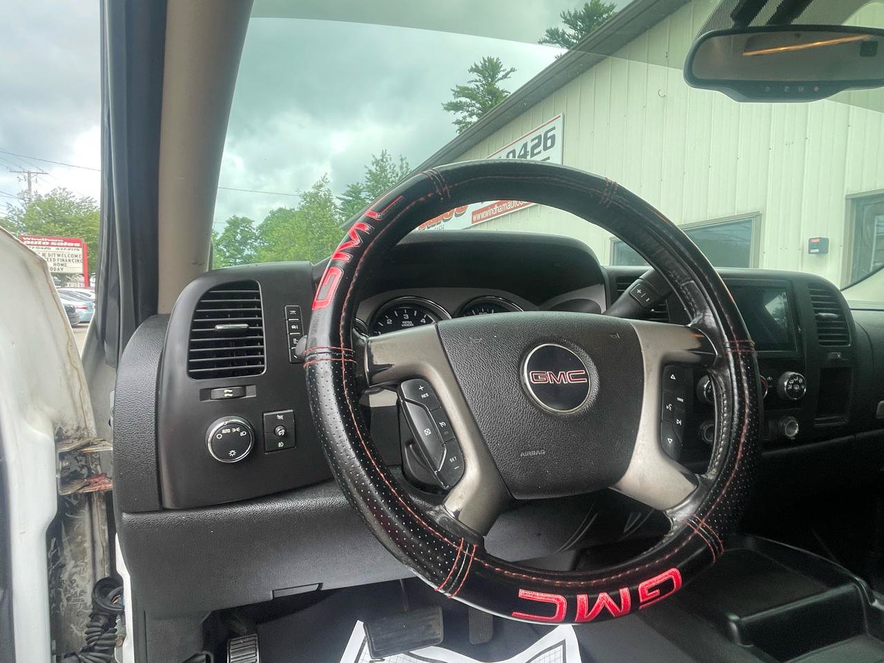 Used 2007 GMC Sierra 2500 SLE w/ SLE2 Audio Package AWD/4WD image 13