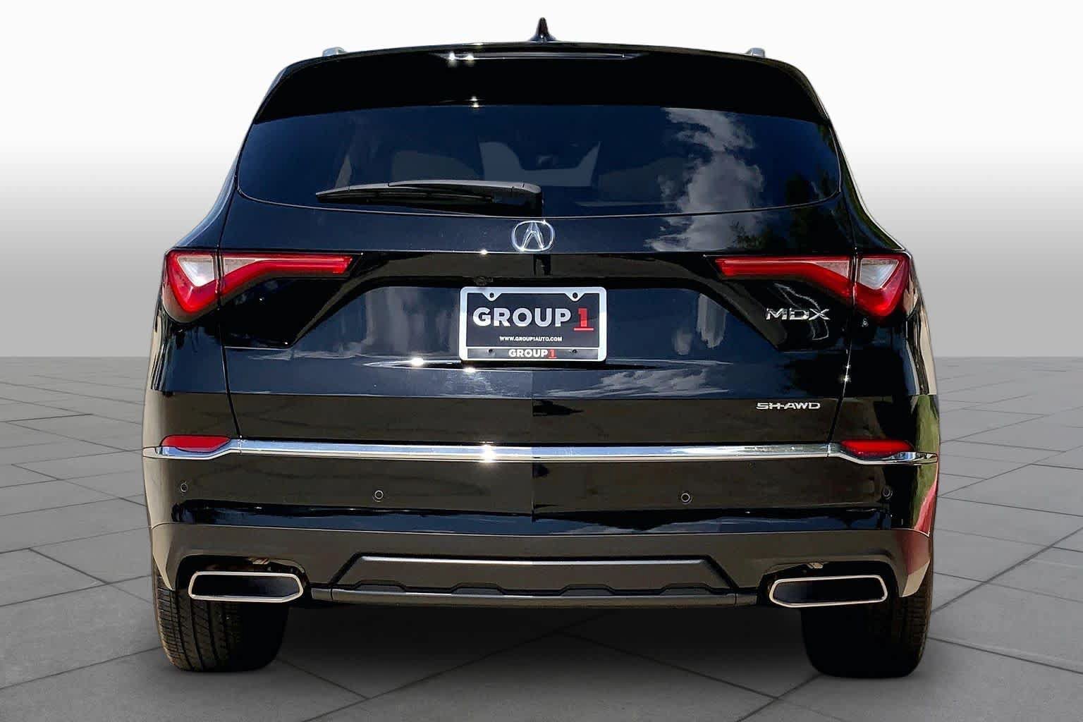 Used 2023 Acura MDX SH-AWD w/ Advance Package image 5