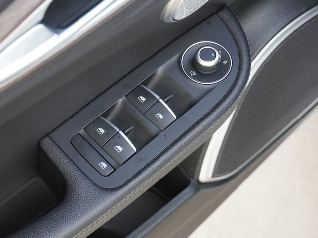 Used 2019 Alfa Romeo Giulia Ti RWD image 22