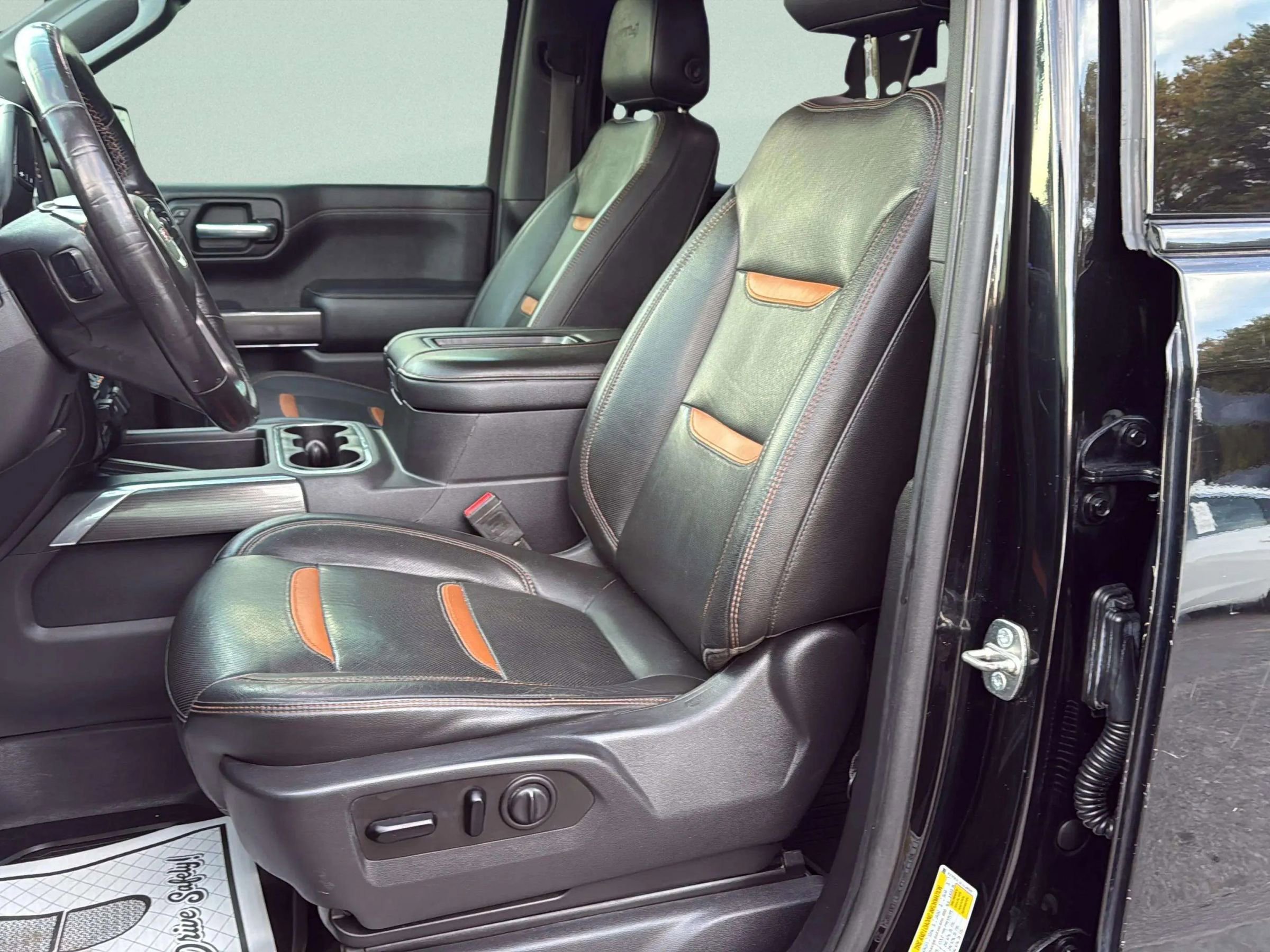 Used 2020 GMC Sierra 1500 AT4 w/ AT4 Premium Package image 17