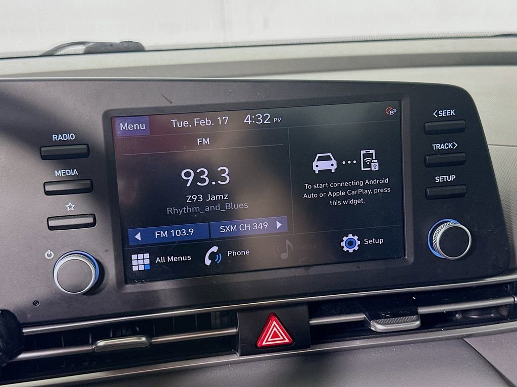 Used 2023 Hyundai Elantra SEL w/ Cargo Package image 24