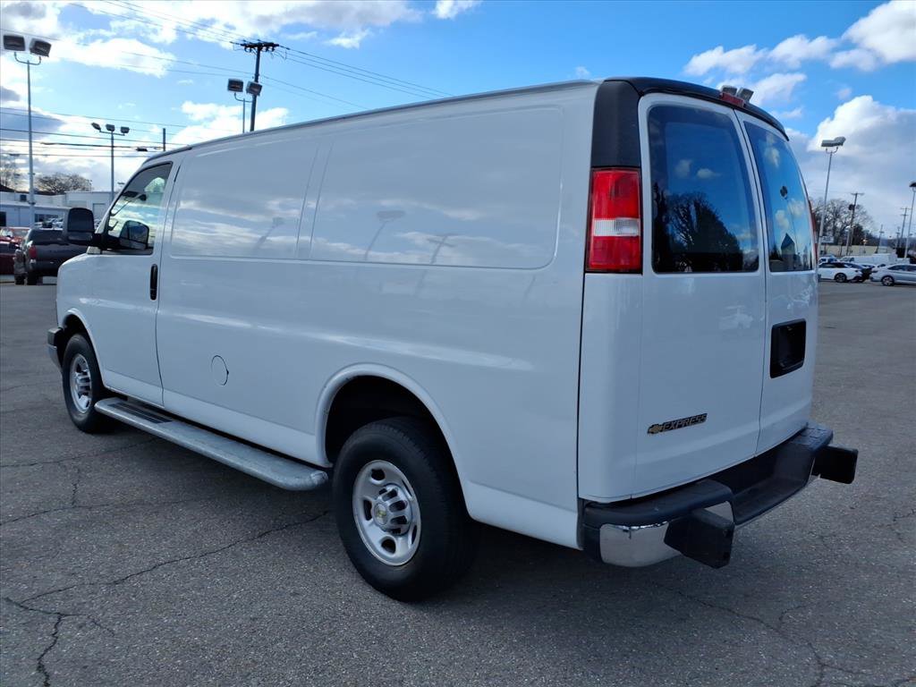 Used 2024 Chevrolet Express 2500 w/ Driver Convenience Package image 6