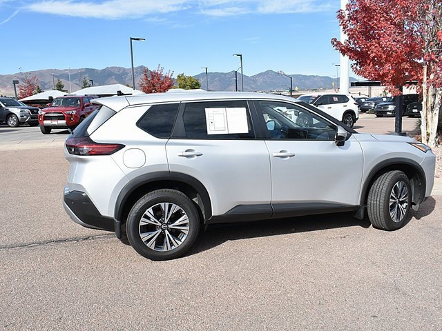 Used 2022 Nissan Rogue SV image 10