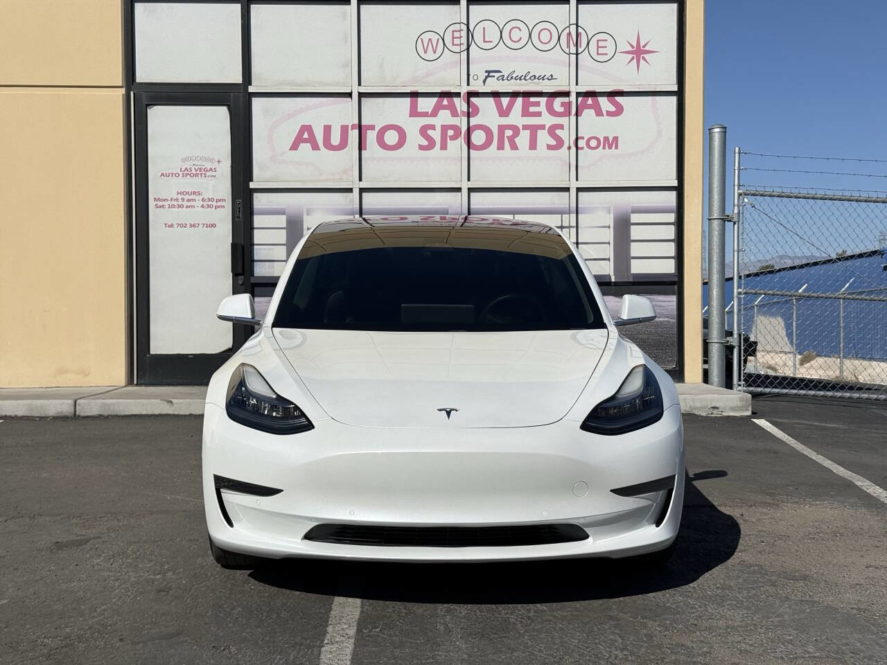 Used 2020 Tesla Model 3 Standard Range Plus image 3