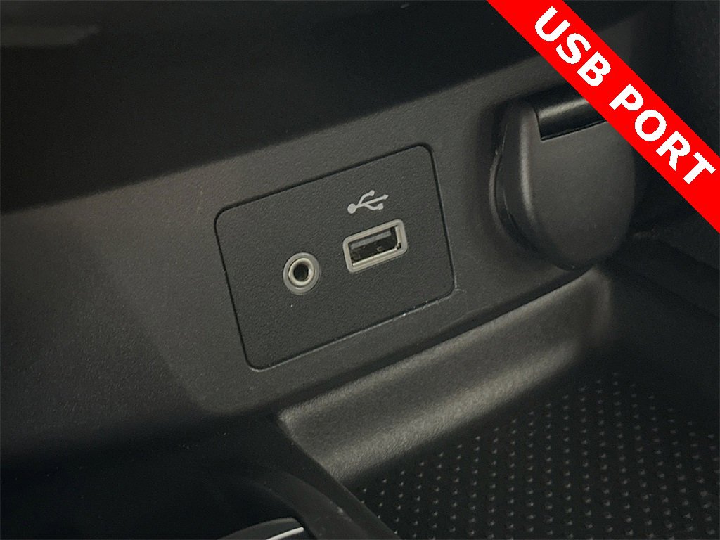 Used 2019 Nissan Rogue SV w/ Premium Package image 39