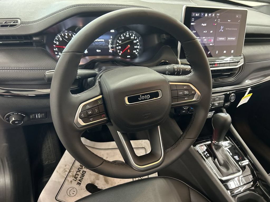 New 2026 Jeep Compass Latitude AWD/4WD image 10
