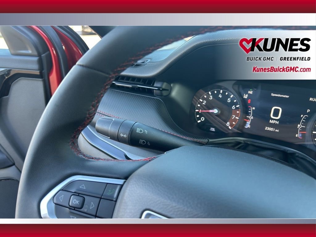 Used 2025 Jeep Compass Trailhawk image 20