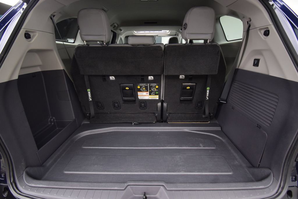 Used 2022 Toyota Sienna XLE image 45