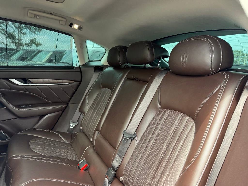 Used 2019 Maserati Levante GranLusso AWD/4WD image 27