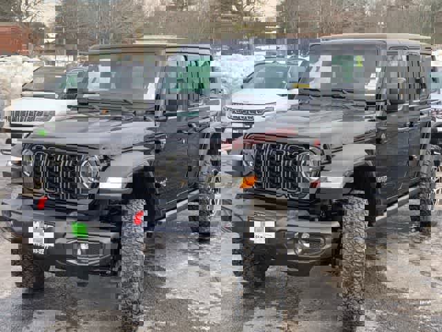 New 2025 Jeep Wrangler Unlimited Rubicon w/ Technology Group image 3