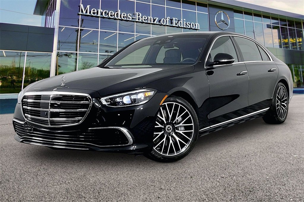New 2025 Mercedes-Benz S 580 4MATIC Sedan image 2