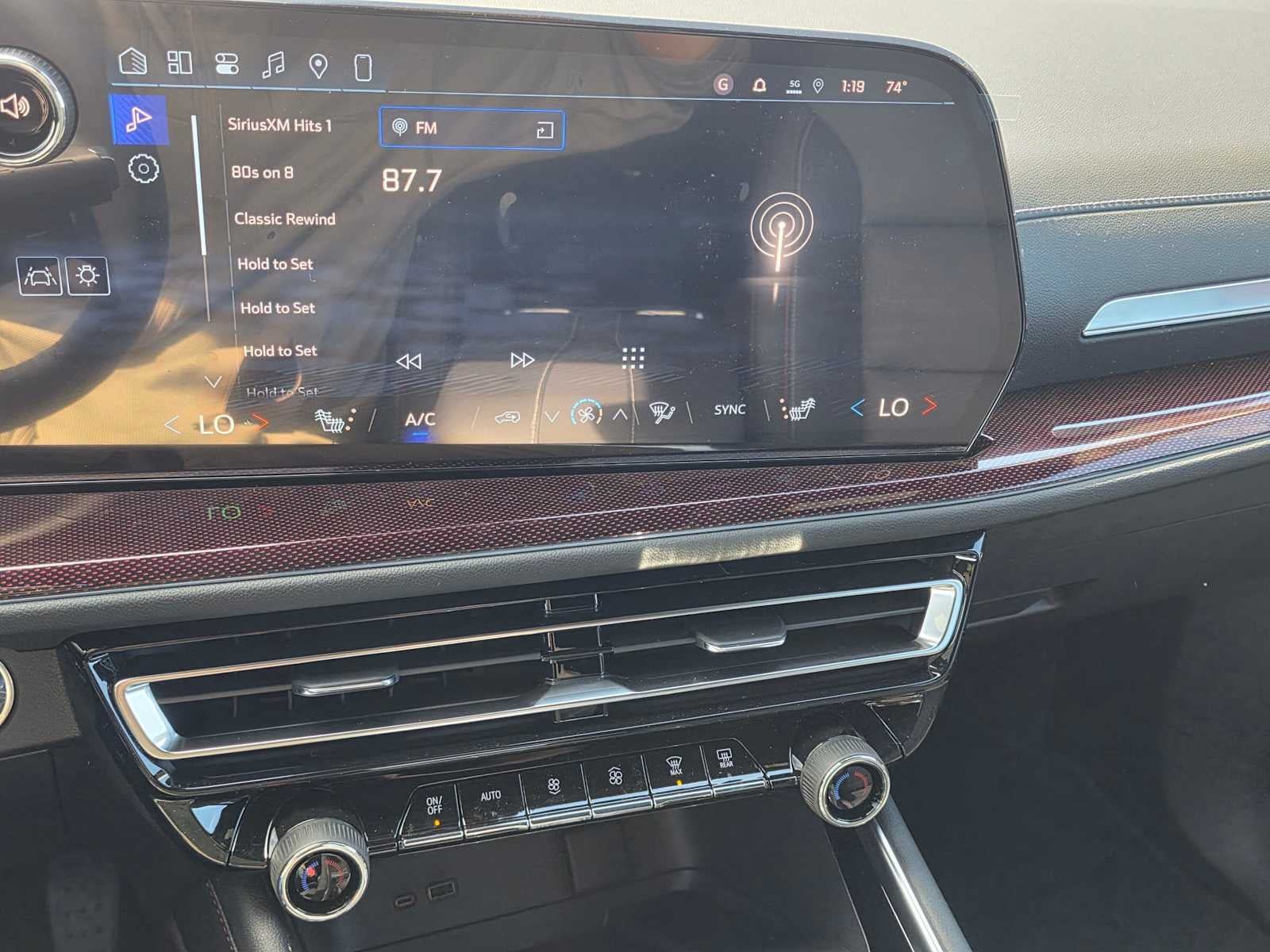 New 2026 Chevrolet Traverse Z71 w/ Enhanced Driving Package AWD/4WD image 25