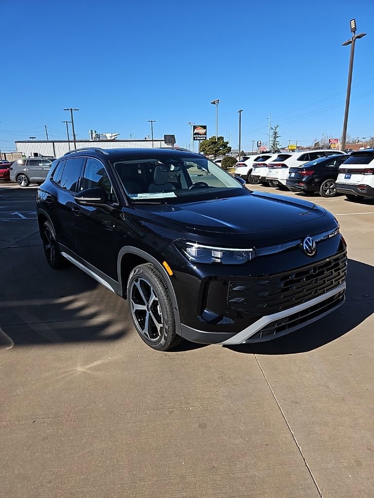 New 2026 Volkswagen Tiguan SE AWD/4WD image 3