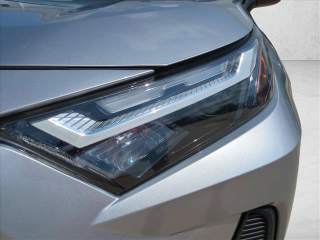 Used 2025 Toyota RAV4 XLE AWD/4WD image 9
