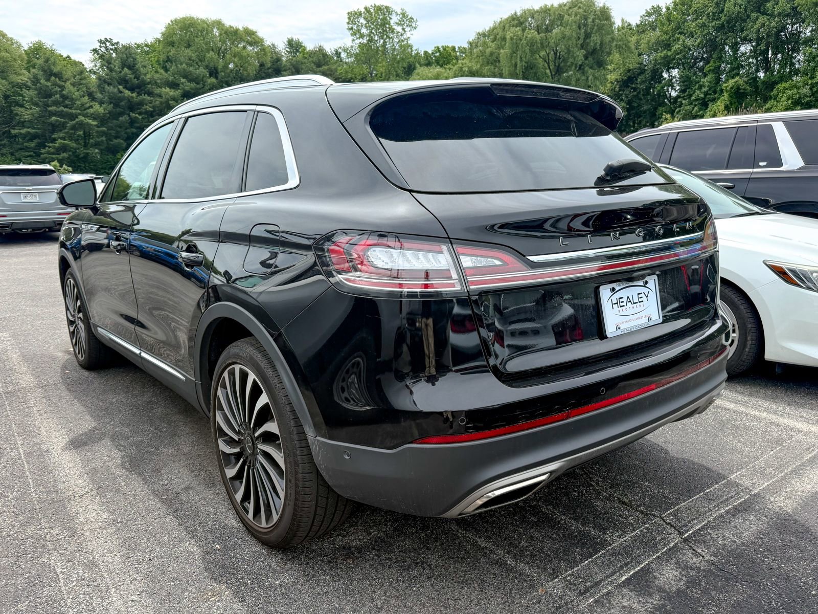 Used 2023 Lincoln Nautilus Black Label w/ Cargo Utility Package AWD/4WD image 4