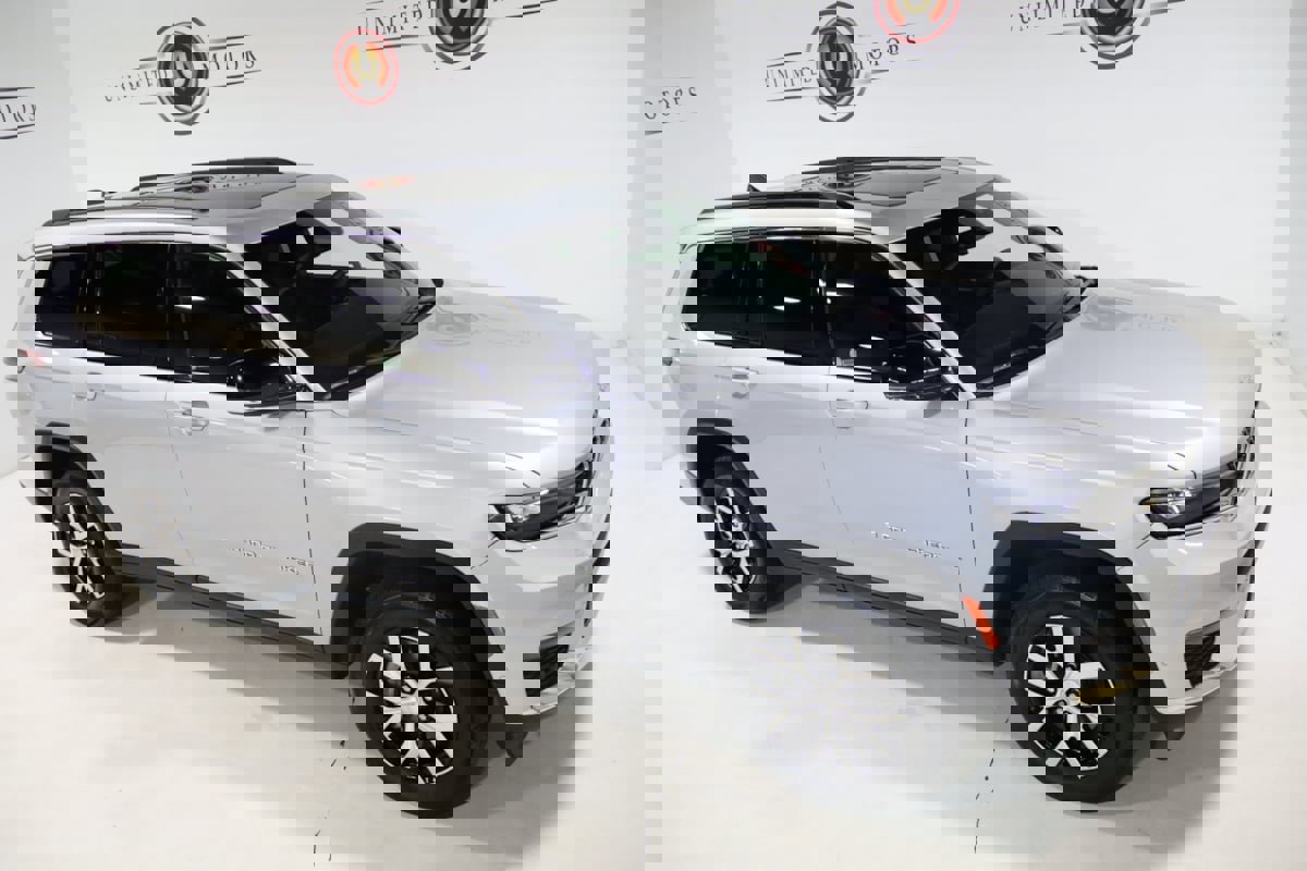 Used 2024 Jeep Grand Cherokee L Limited w/ Luxury Tech Group II image 6