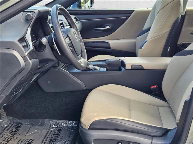 Used 2019 Lexus ES 350 w/ Accessory Package 2 FWD image 16