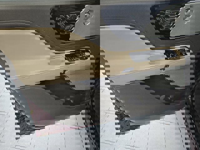 Used 2020 Lincoln Aviator Reserve w/ Equipment Group 202A image 22