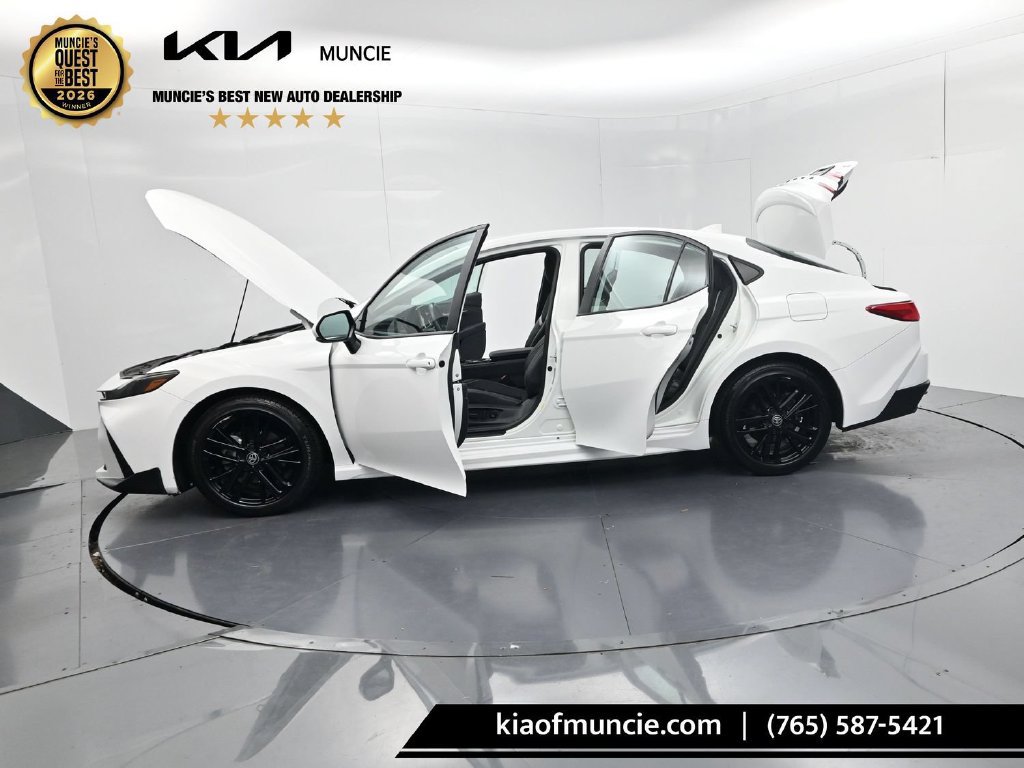 Used 2025 Toyota Camry SE FWD image 70