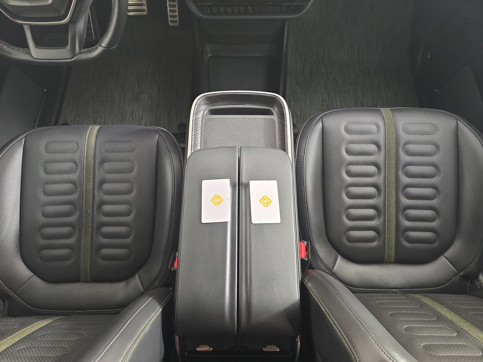 Used 2024 Rivian R1T Adventure Dual AWD/4WD image 29