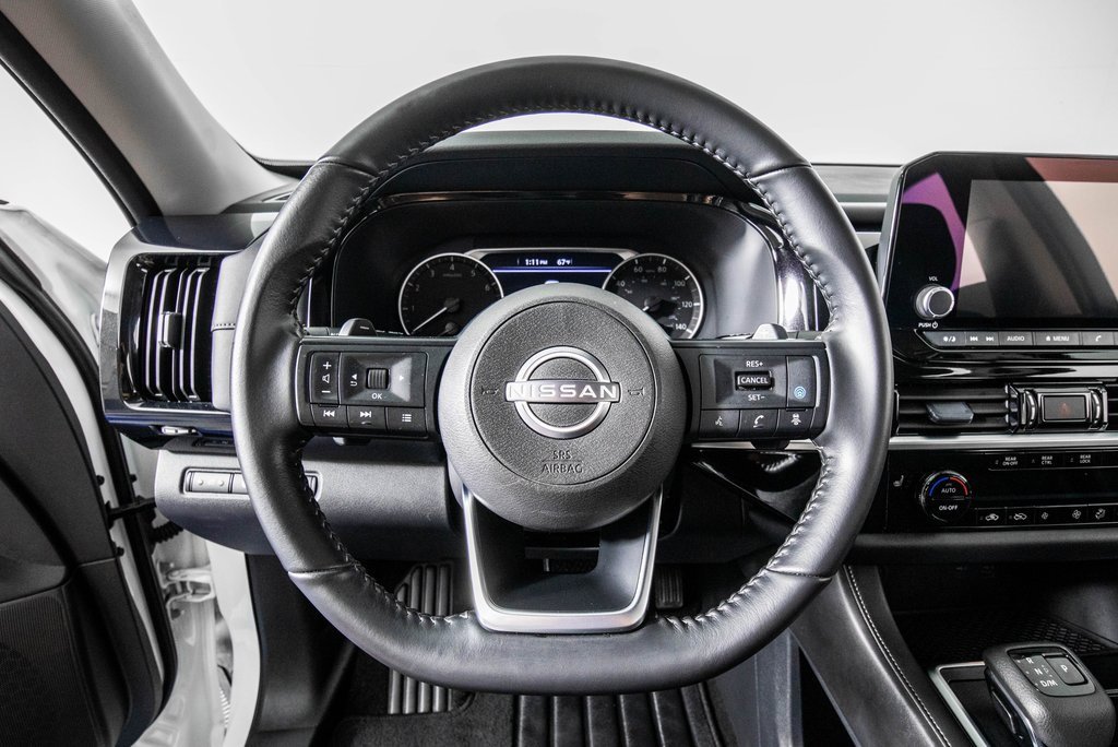 Used 2025 Nissan Pathfinder SV image 20