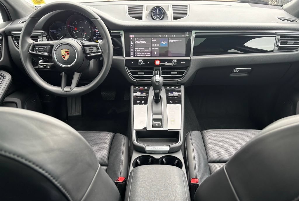 Certified 2026 Porsche Macan AWD/4WD image 7