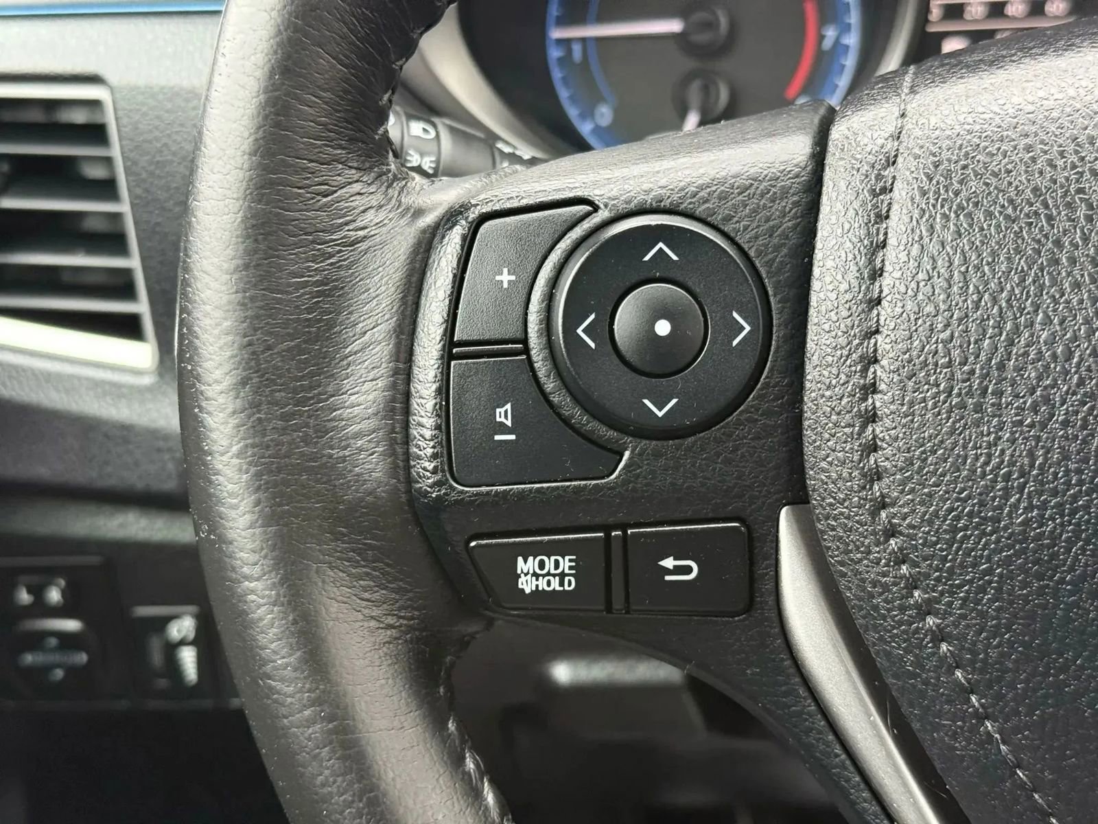 Used 2015 Toyota Corolla S image 20