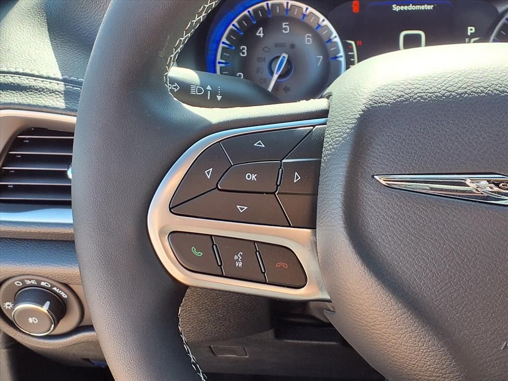 New 2026 Chrysler Pacifica Select image 17