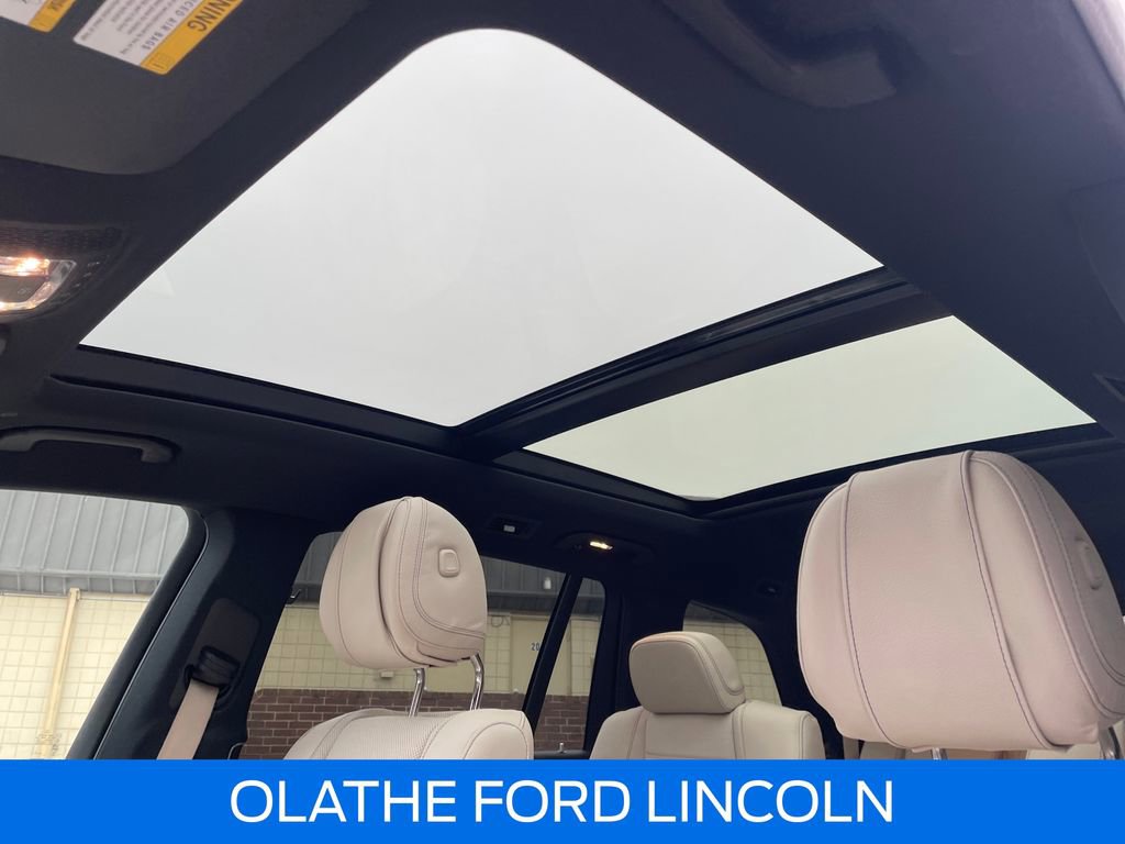 Used 2025 Mercedes-Benz GLS 450 4MATIC image 16